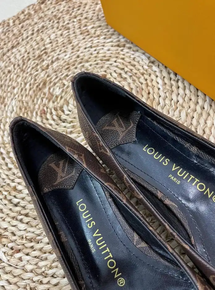 hype LV flat shoes