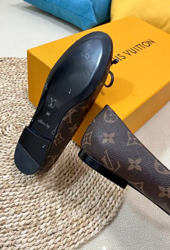 hype LV flat shoes