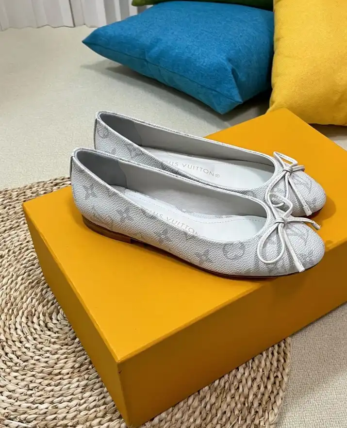 hype LV flat shoes