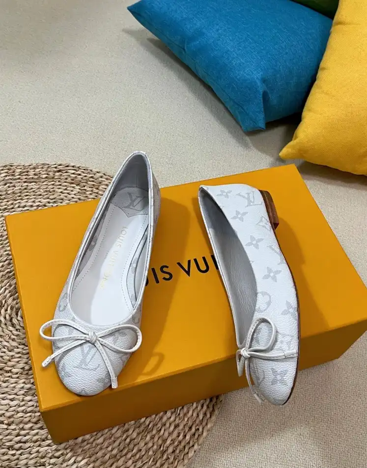 hype LV flat shoes