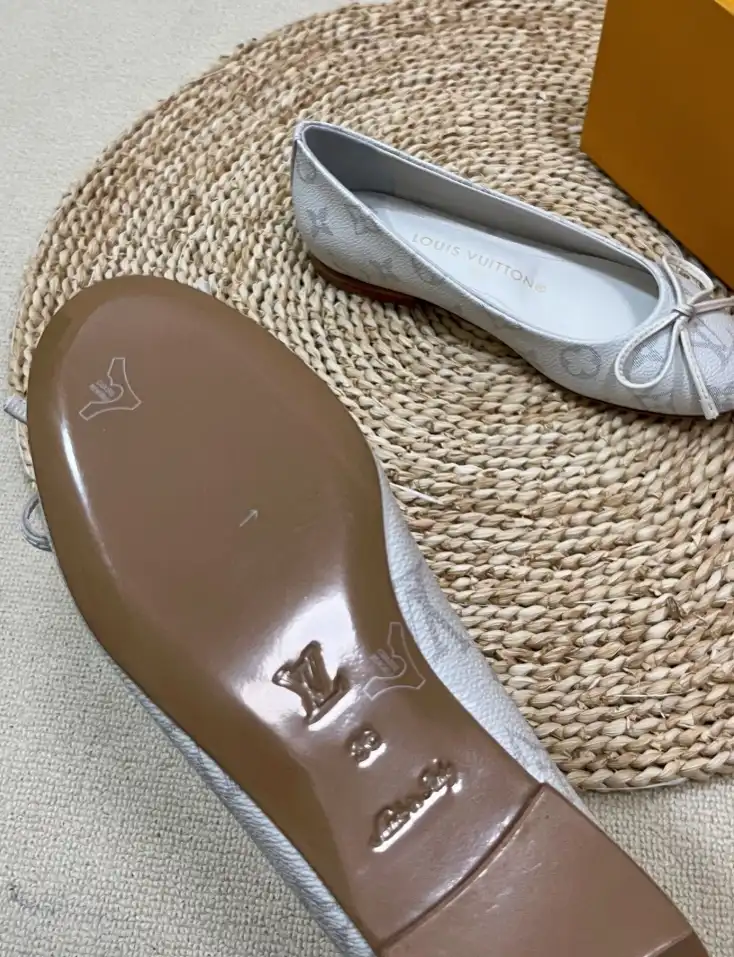 hype LV flat shoes