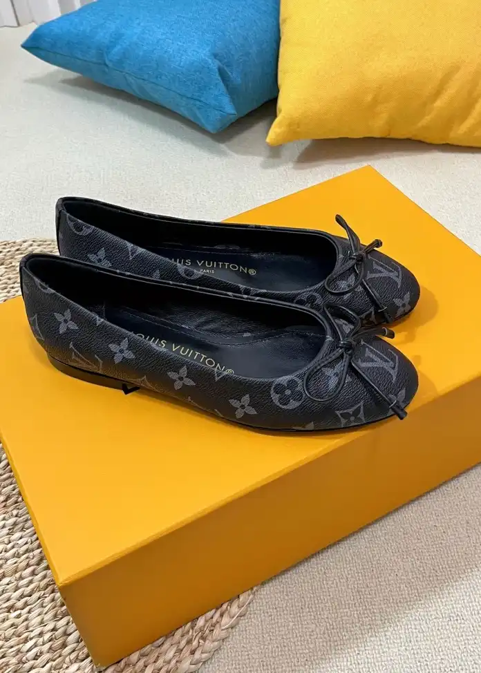 hype LV flat shoes