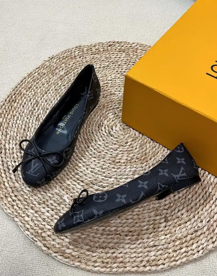 hype LV flat shoes