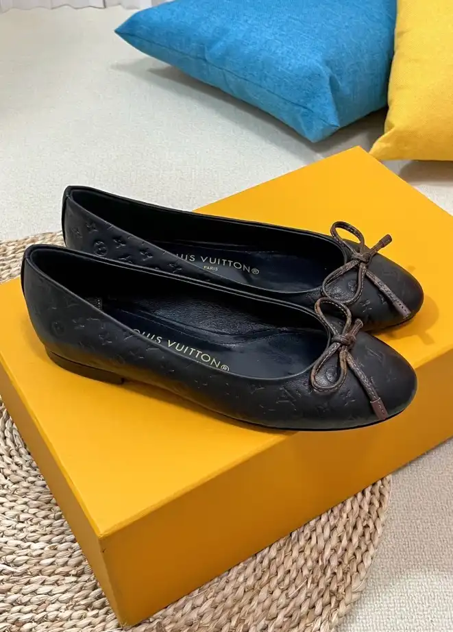 hype LV flat shoes