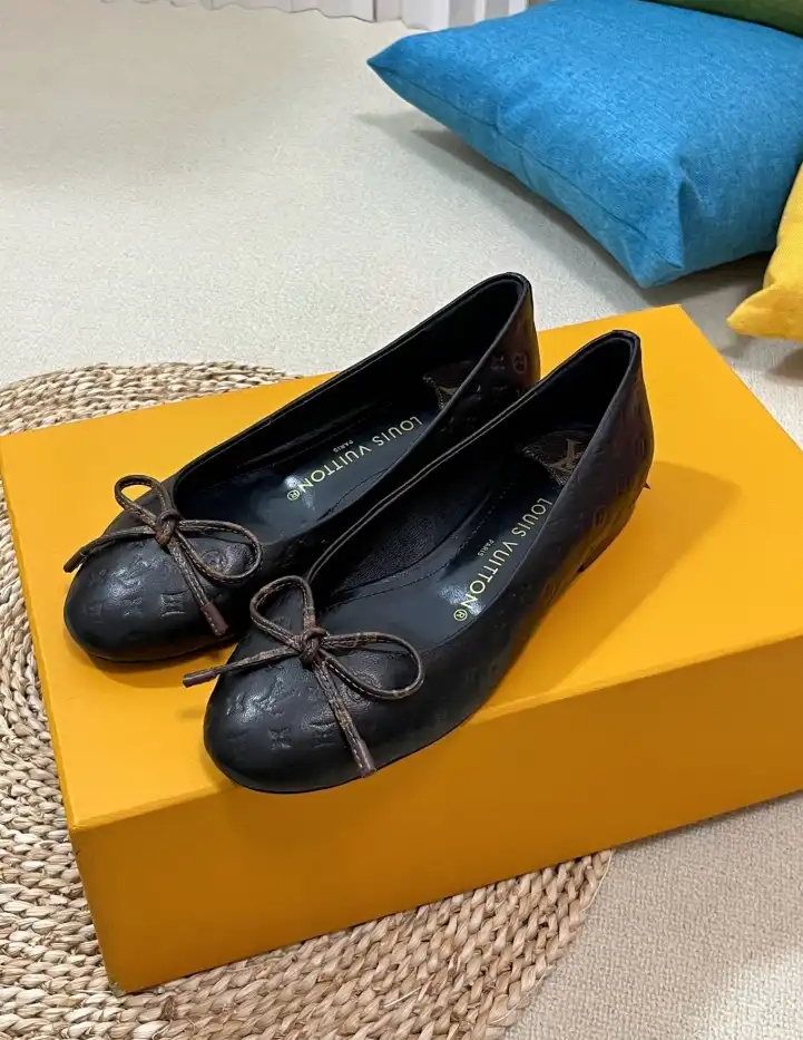 hype LV flat shoes