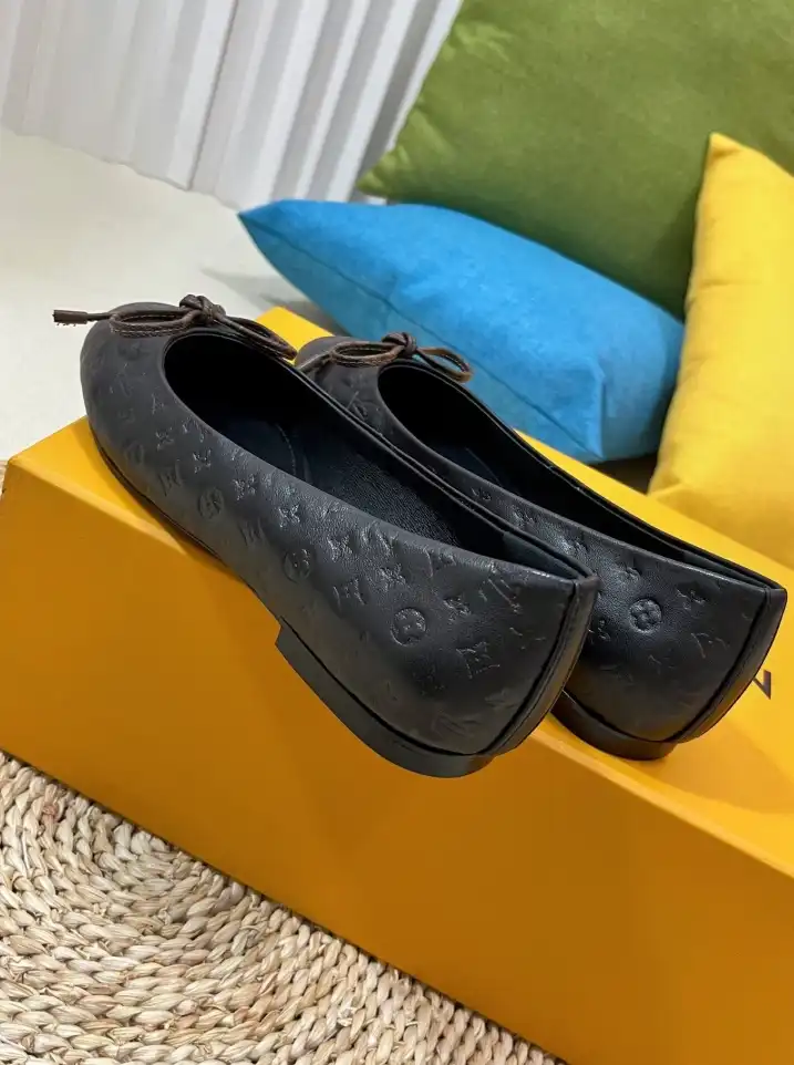 hype LV flat shoes