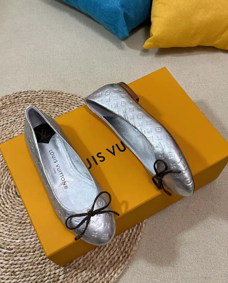 hype LV flat shoes