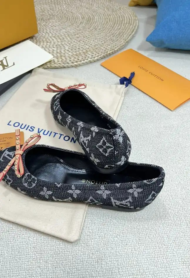 hype LV flat shoes