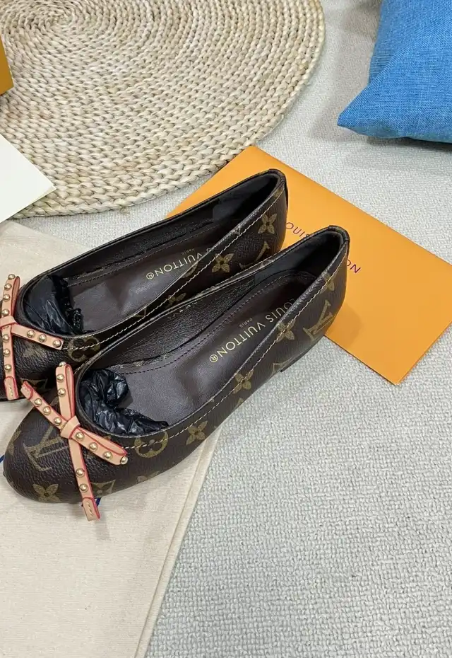 hype LV flat shoes