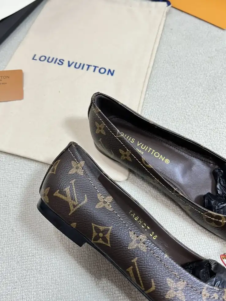 hype LV flat shoes