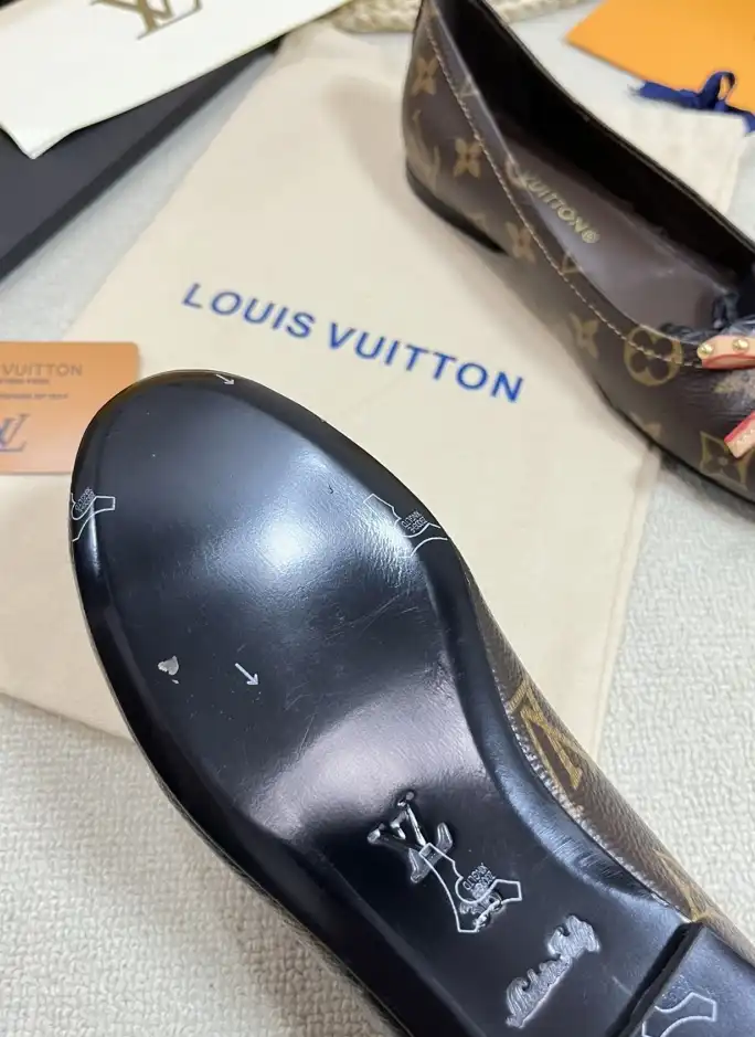 hype LV flat shoes