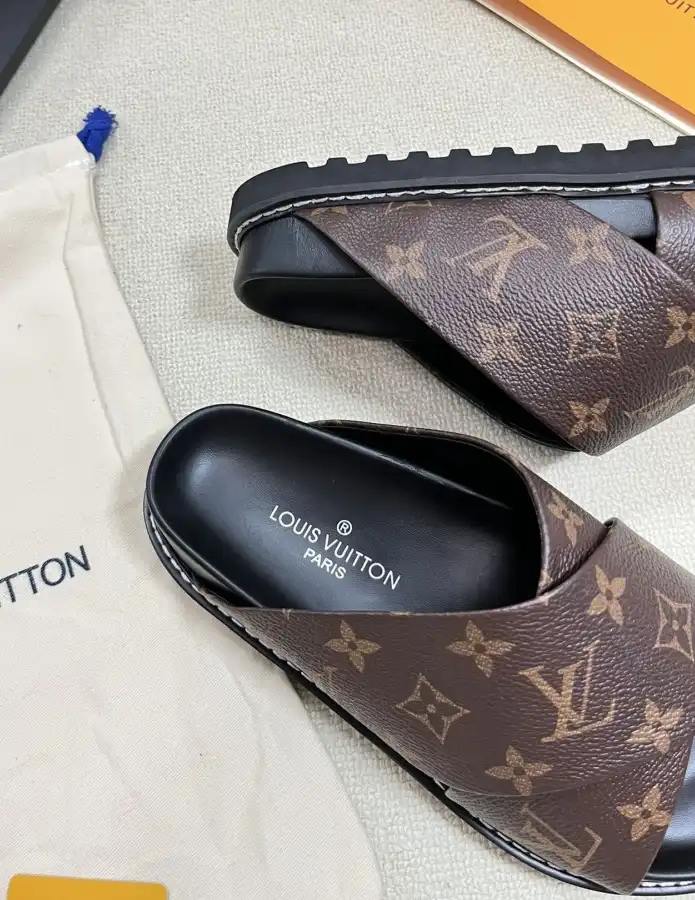 hype LV Slippers