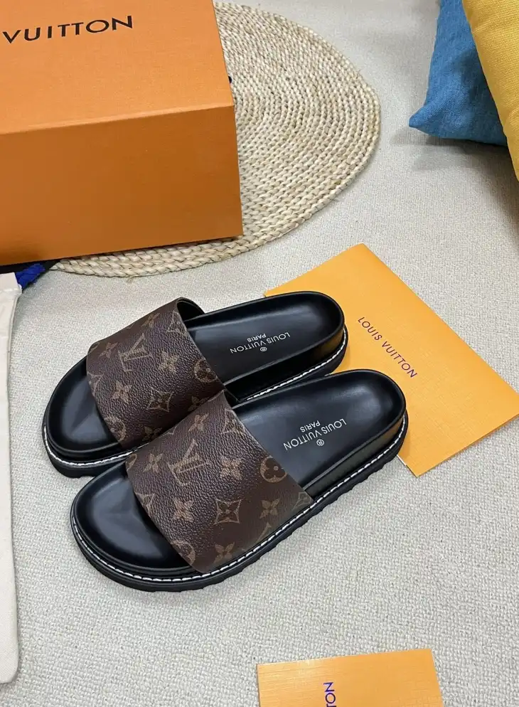 hype LV Slippers