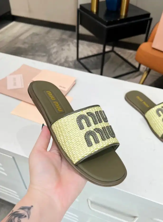 hype Miu Miu Slippers