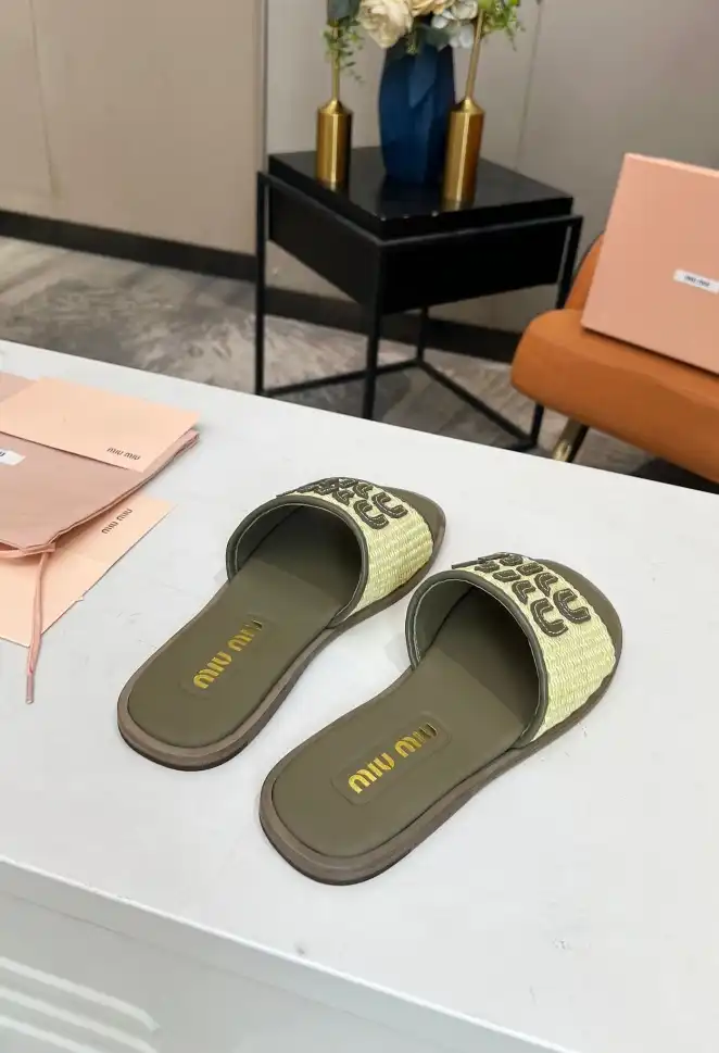 hype Miu Miu Slippers