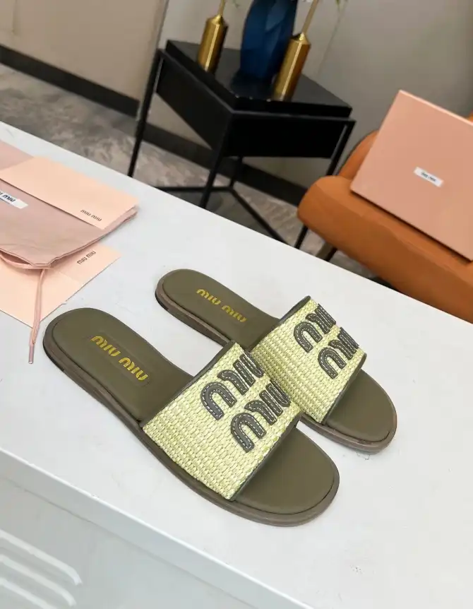 hype Miu Miu Slippers