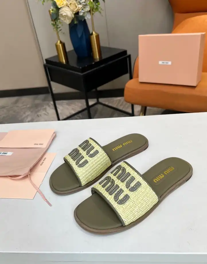 hype Miu Miu Slippers