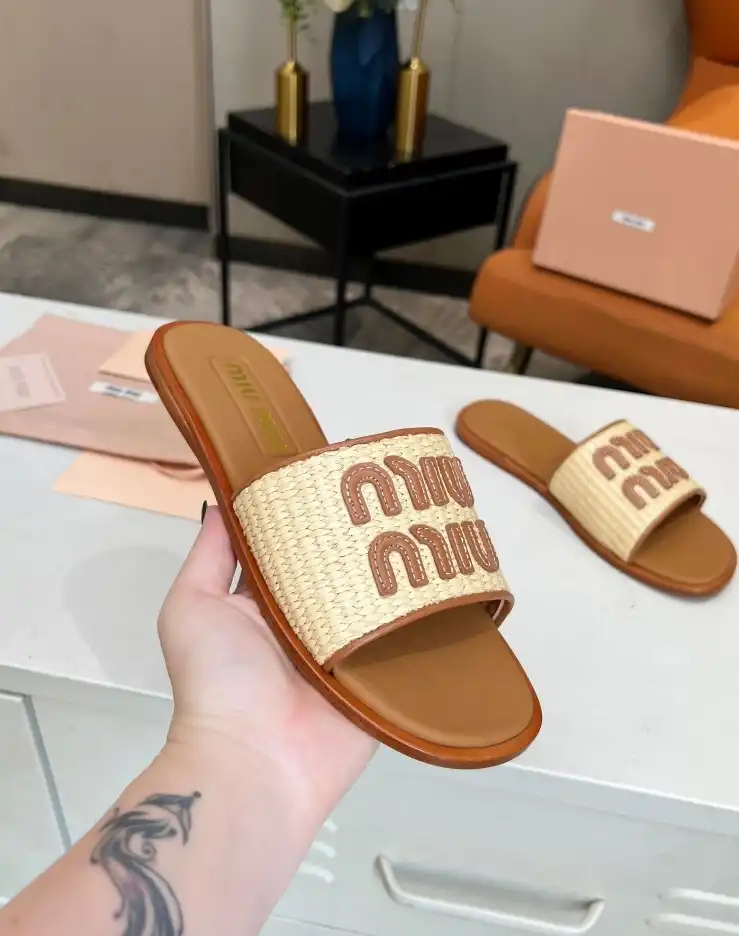 hype Miu Miu Slippers