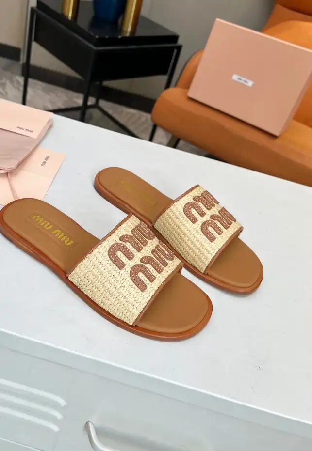 hype Miu Miu Slippers