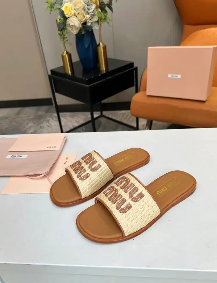 hype Miu Miu Slippers