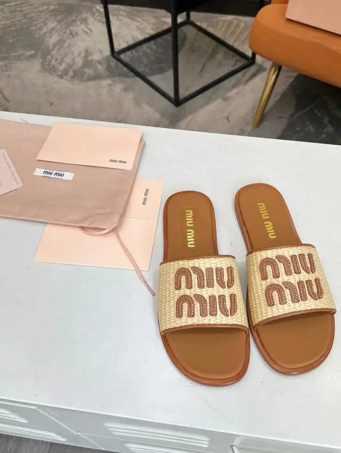 hype Miu Miu Slippers