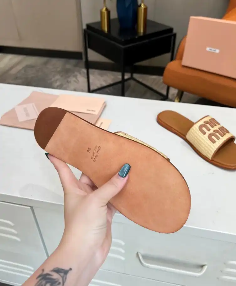 hype Miu Miu Slippers