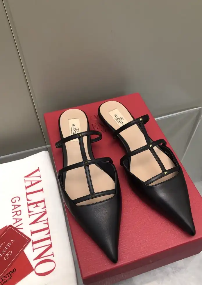 hype Valentino Sandals