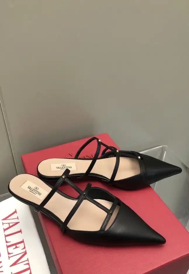 hype Valentino Sandals