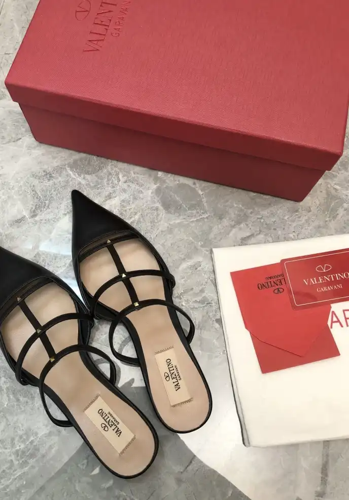 hype Valentino Sandals