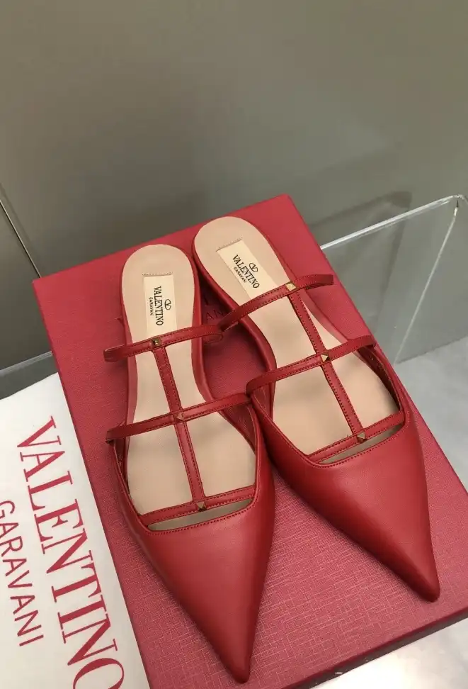 hype Valentino Sandals