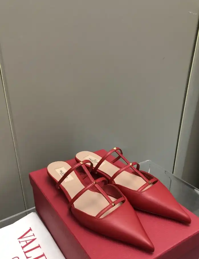 hype Valentino Sandals