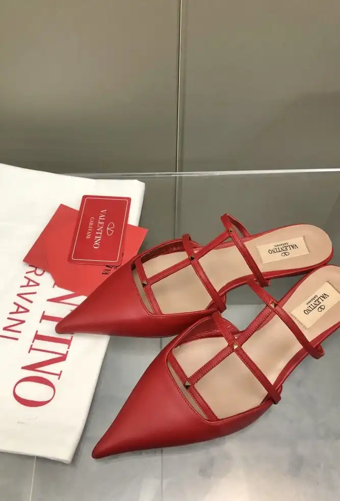 hype Valentino Sandals