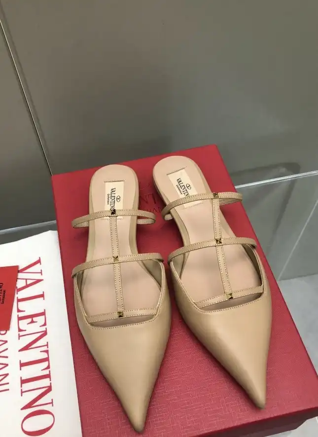 hype Valentino Sandals