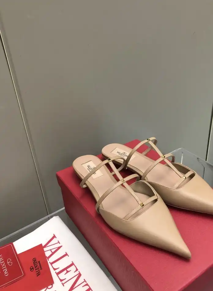 hype Valentino Sandals