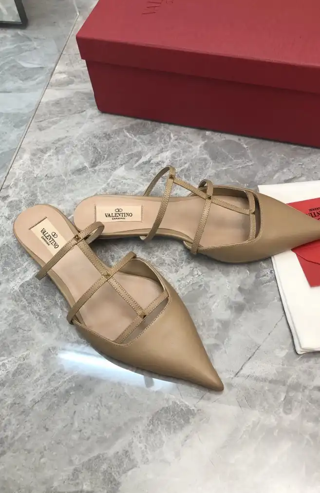 hype Valentino Sandals