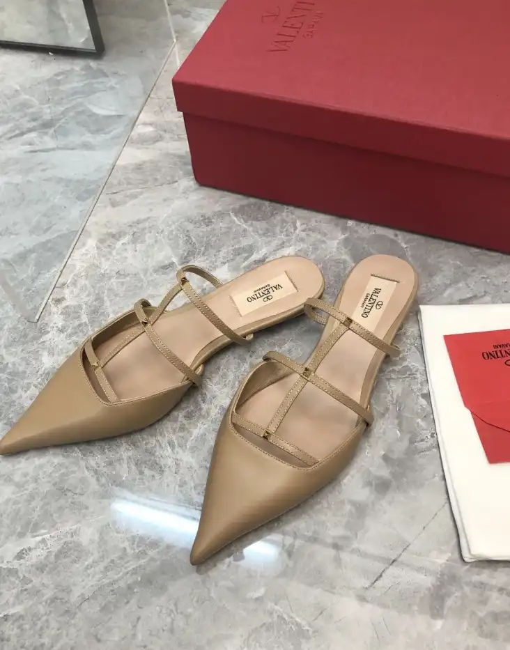 hype Valentino Sandals