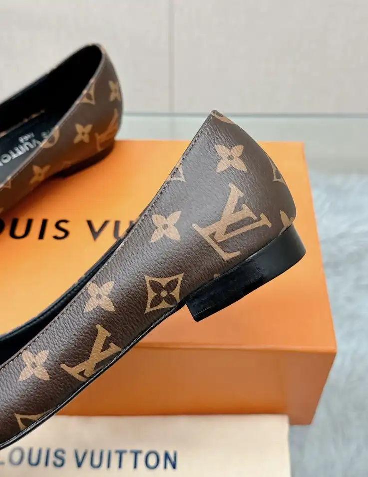 hype LV flat shoes