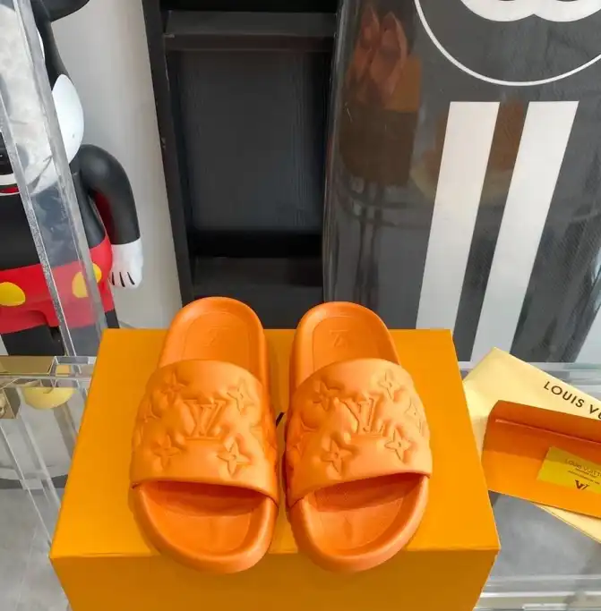 hype LV Slippers