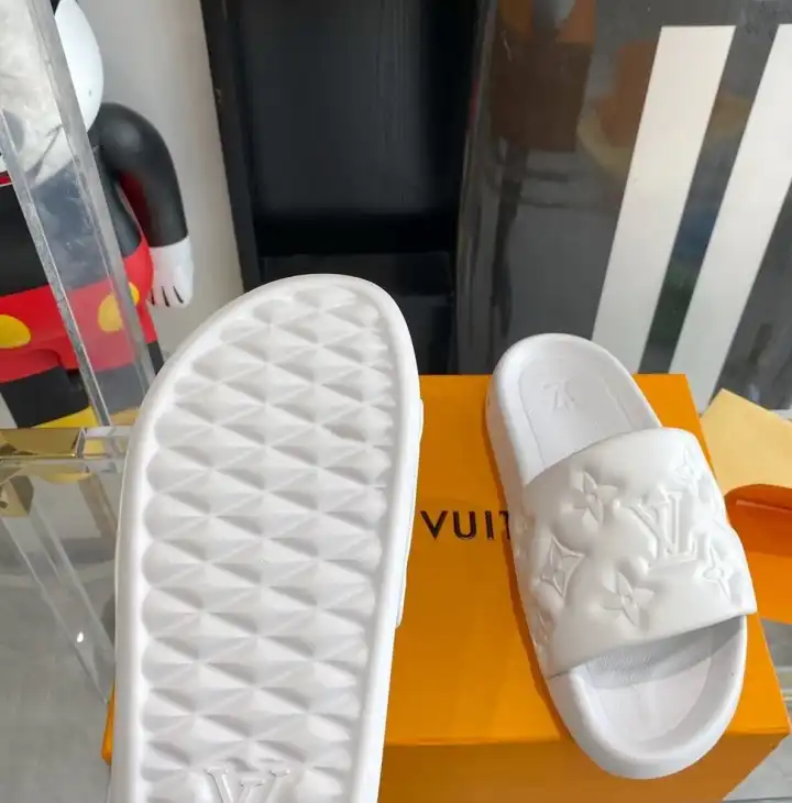 hype LV Slippers