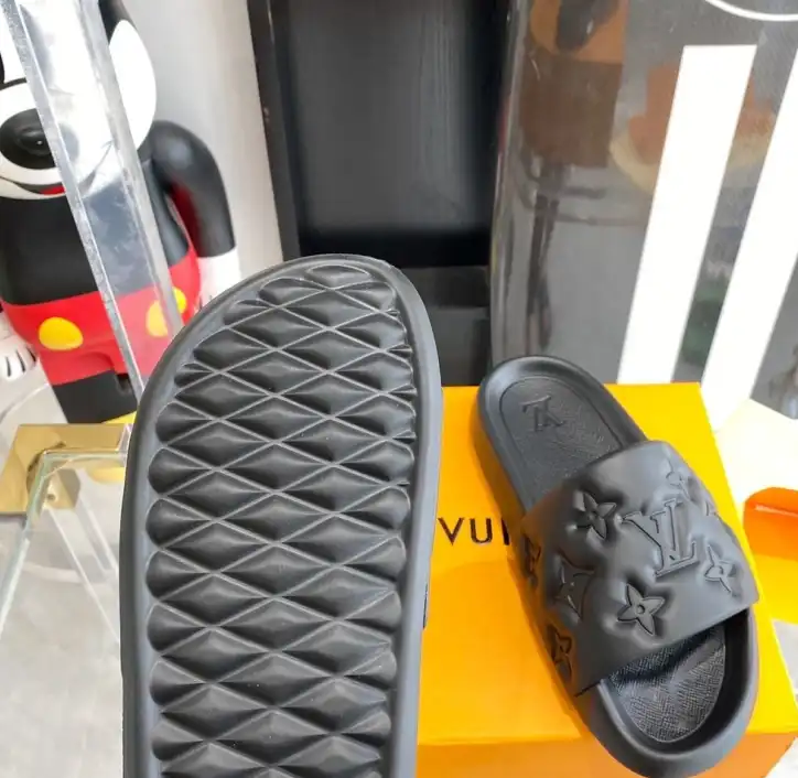 hype LV Slippers