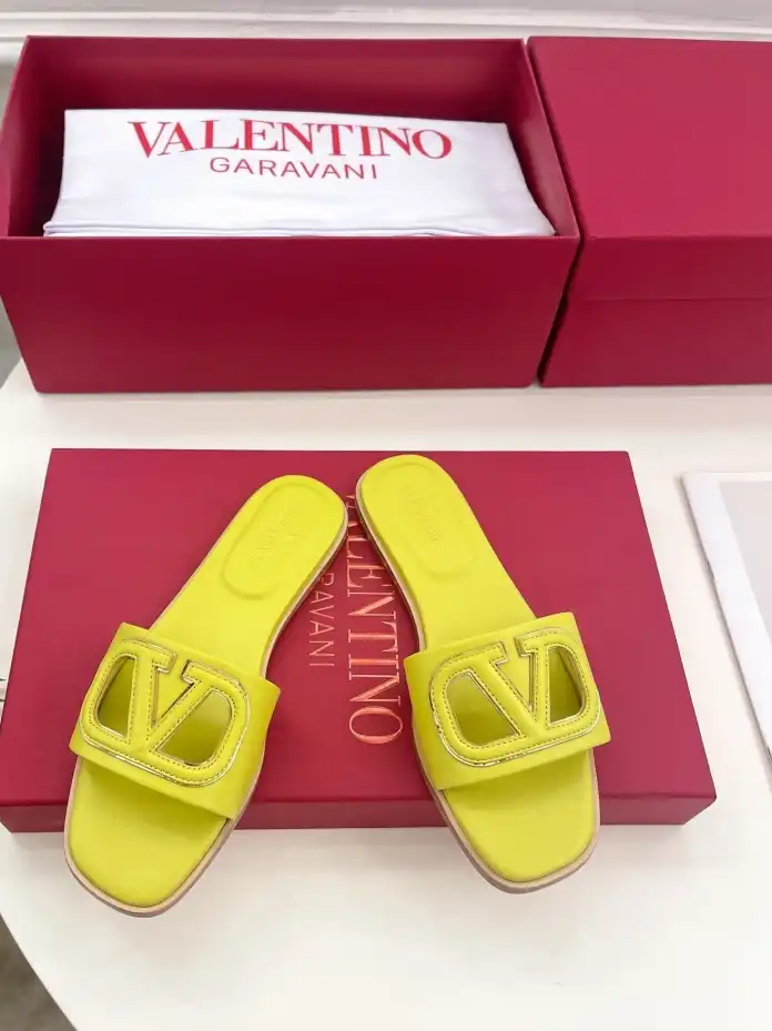 hype Valentino High Heels