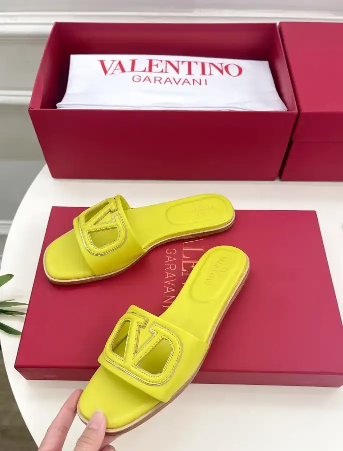 hype Valentino High Heels