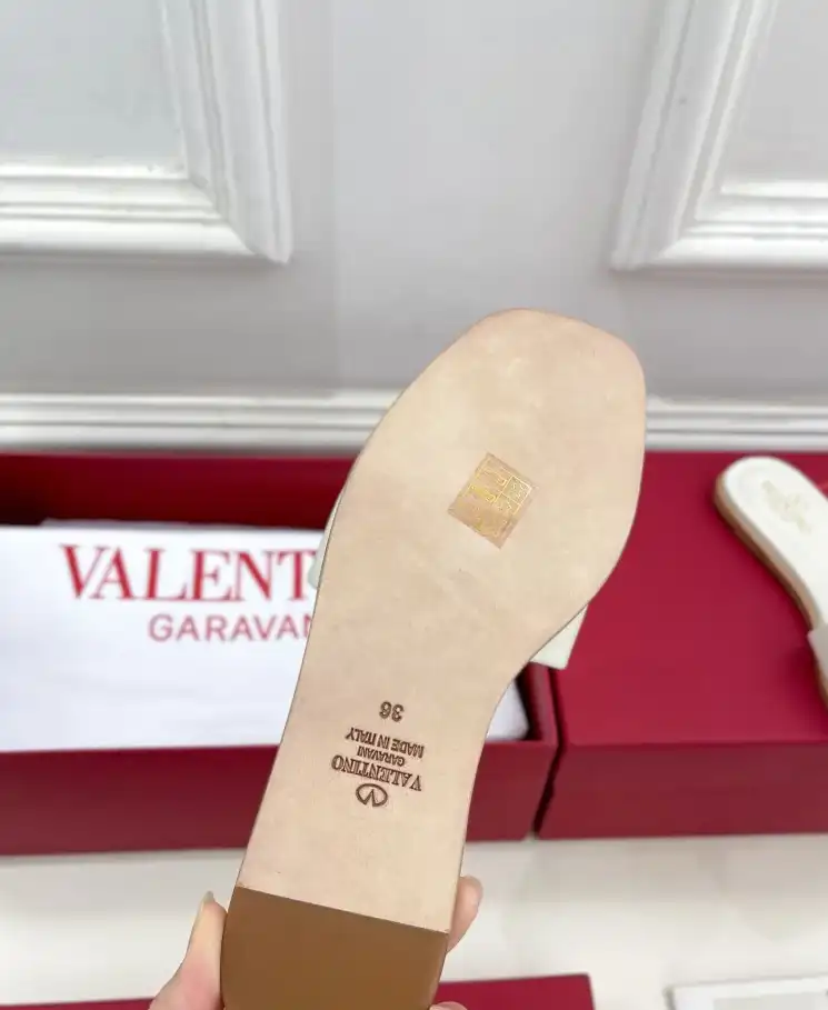 hype Valentino High Heels