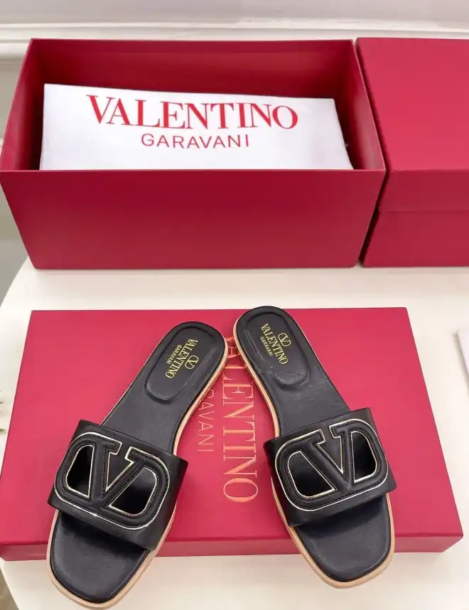 hype Valentino High Heels