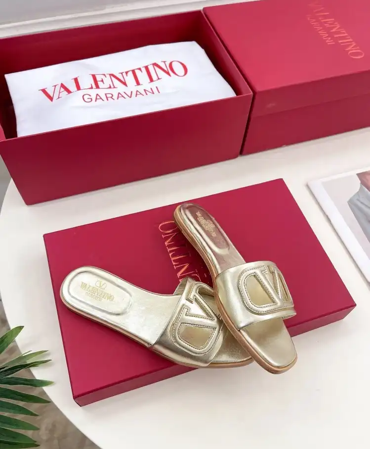 hype Valentino High Heels