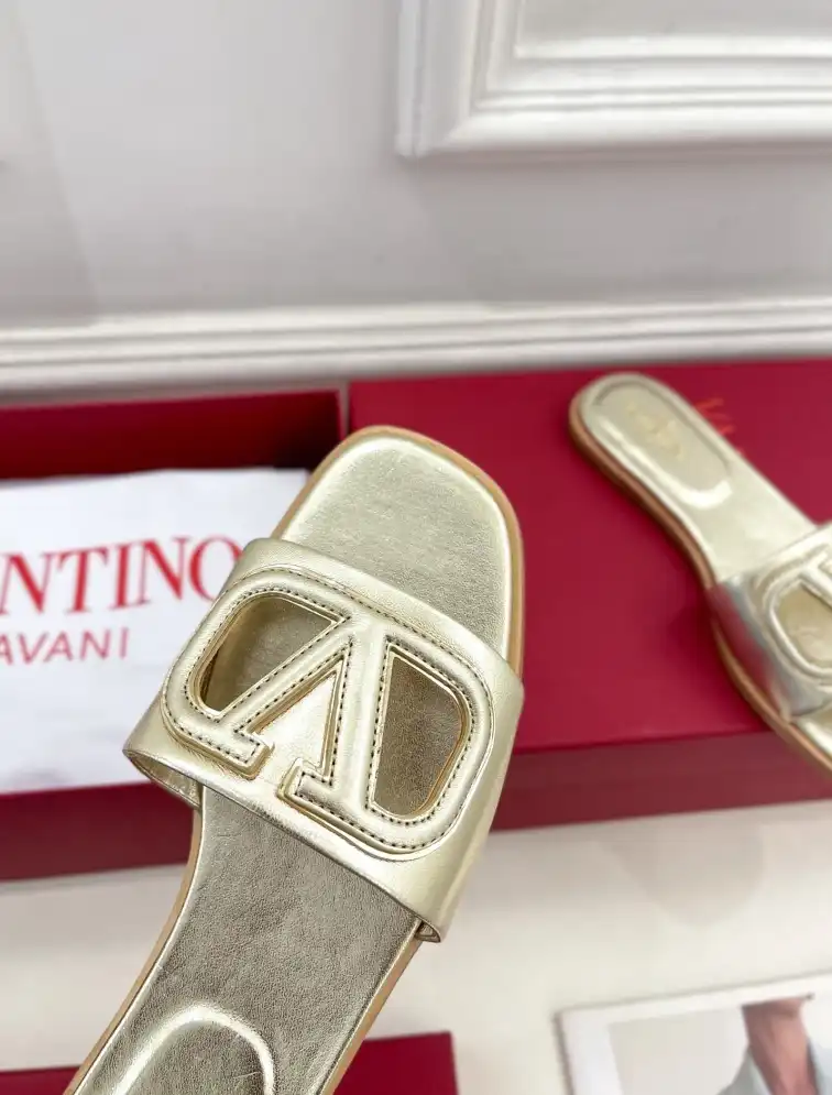 hype Valentino High Heels