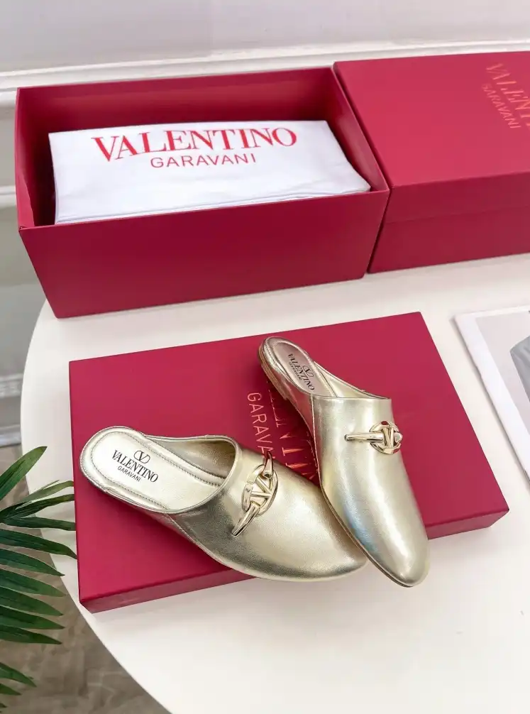 hype Valentino High Heels