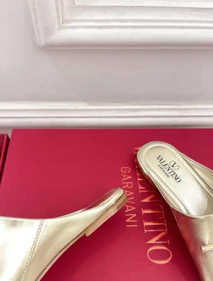 hype Valentino High Heels