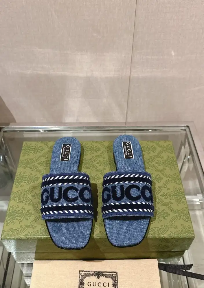 hype Gucci Slippers