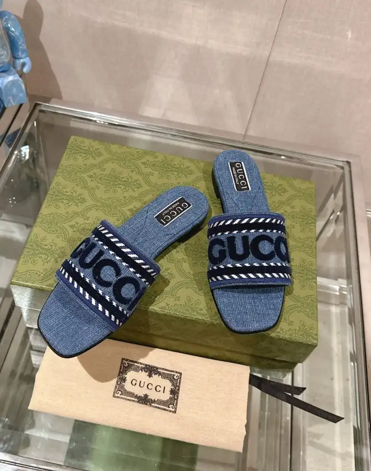 hype Gucci Slippers